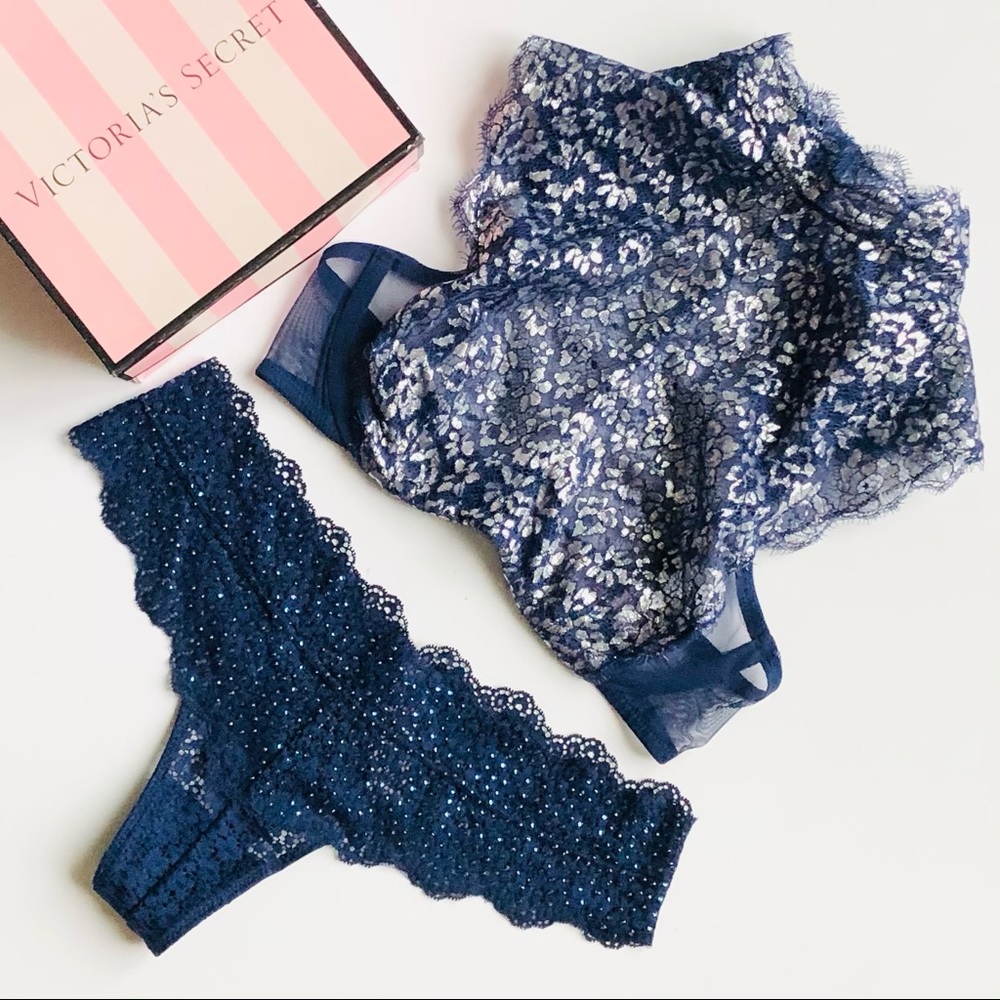 32D MEDIUM Victoria’s Secret navy bra set